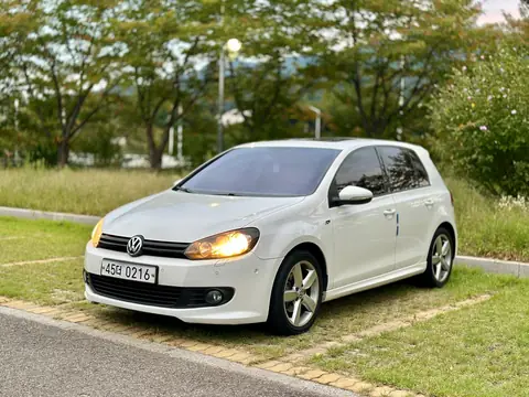 Volkswagen Golf VI 2.0 TDI R-Line