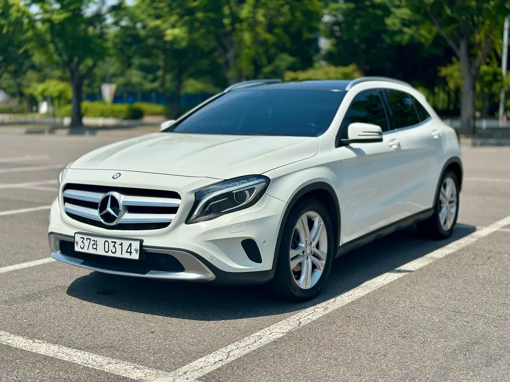 Mercedes-Benz GLA200 CDI 4Matic - foto 1