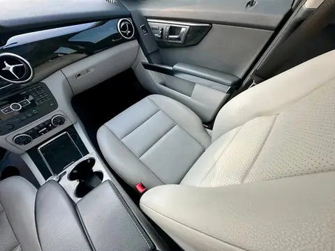 Foto 15 e Mercedes-Benz GLK220 CDI 4Matic