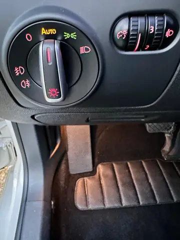 Foto 18 e Volkswagen Golf VI 2.0 TDI R-Line