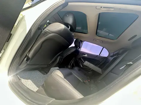 Foto 11 e Mercedes-Benz GLA200 CDI 4Matic