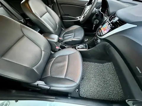 Foto 18 e Hyundai Accent 1.6d