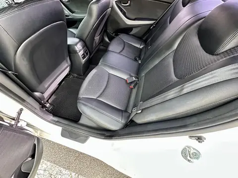 Foto 12 e Hyundai Avante 1.6d