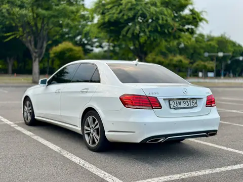 Foto 6 e Mercedes-Benz E220 CDI