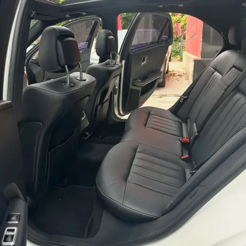 Foto 8 e Mercedes-Benz E250 CDI 4 Matic