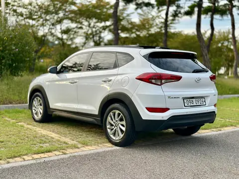 Foto 6 e Hyundai Tucson 1.7d