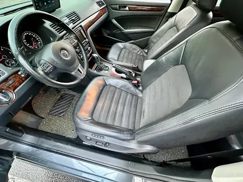 Foto 8 e Volkswagen Passat 2.0 TDI