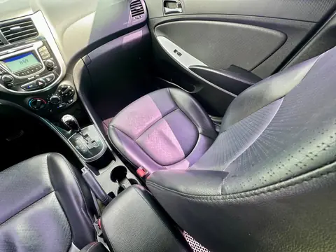 Foto 17 e Hyundai Accent 1.6d