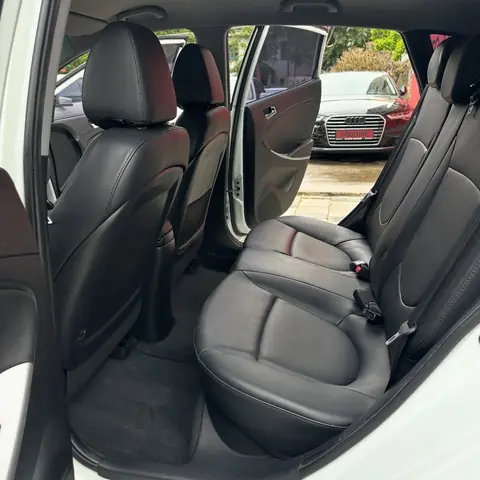 Foto 9 e Hyundai Accent 1.6d