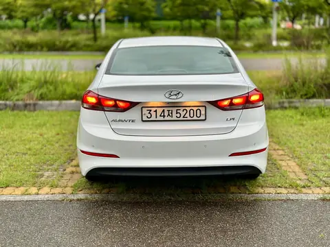 Foto 5 e Hyundai Avante 1.6 LPG