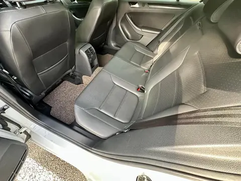 Foto 17 e Volkswagen Jetta 2.0 TDI