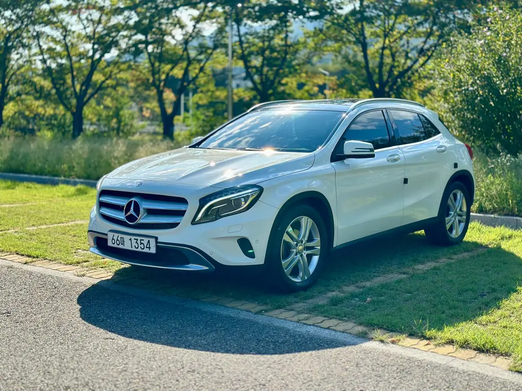 Mercedes-Benz GLA 200 CDI - foto 1