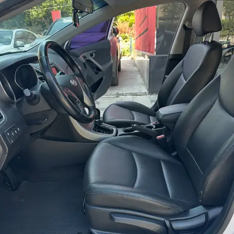 Foto 8 e Hyundai Avante 1.6d