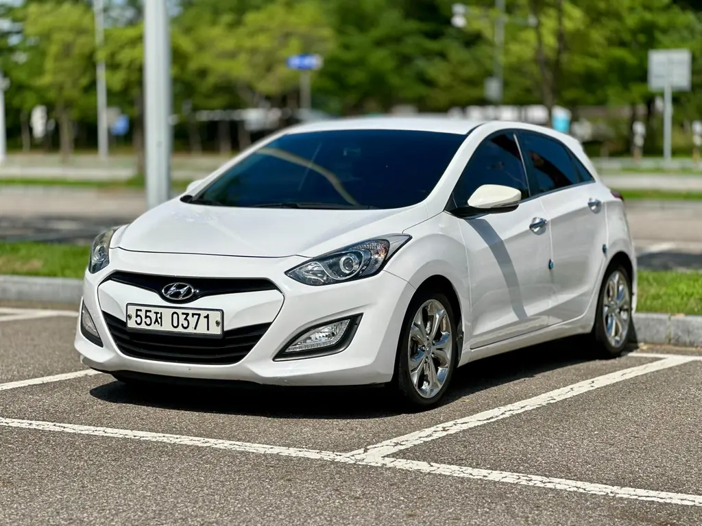 Hyundai I30 1.6D - foto 1