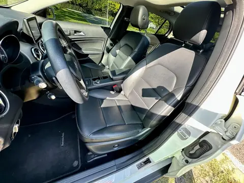 Foto 10 e Mercedes-Benz GLA 200 CDI