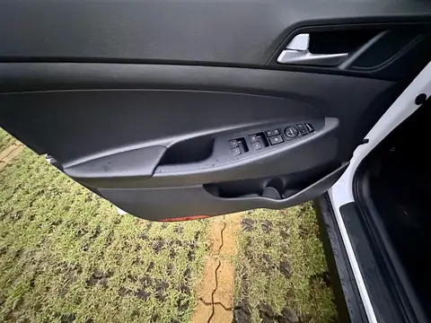 Foto 13 e Hyundai Tucson 1.7d