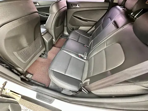 Foto 15 e Hyundai Tucson 2.0d
