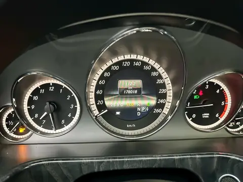 Foto 12 e Mercedes-Benz E220 CDI