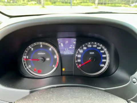 Foto 11 e Hyundai Accent 1.6d