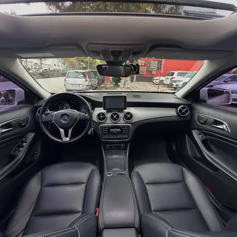 Foto 6 e Mercedes-Benz GLA 200 CDI 4 Matic