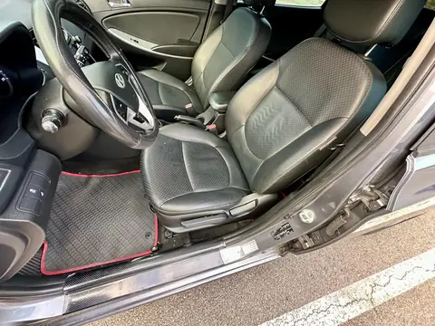 Foto 10 e Hyundai Accent 1.6d
