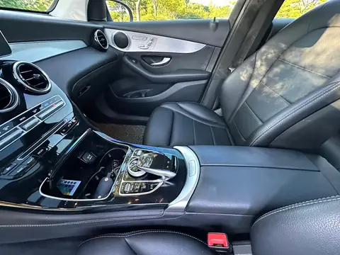 Foto 14 e Mercedes-Benz GLC220 d 4Matic