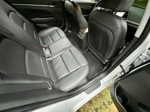 Foto 12 e Hyundai Avante 1.6 LPG