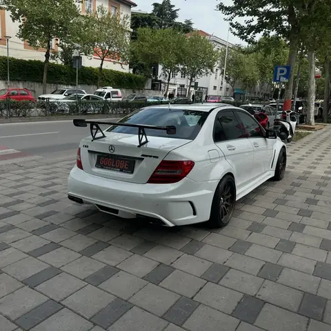 Foto 4 e Mercedes-Benz C63 AMG