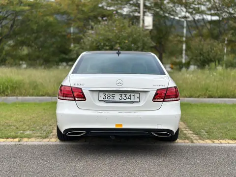 Foto 5 e Mercedes-Benz E220 BlueTEC