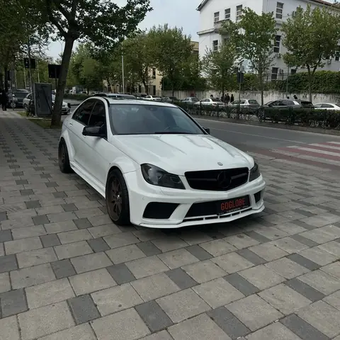 Foto 3 e Mercedes-Benz C63 AMG