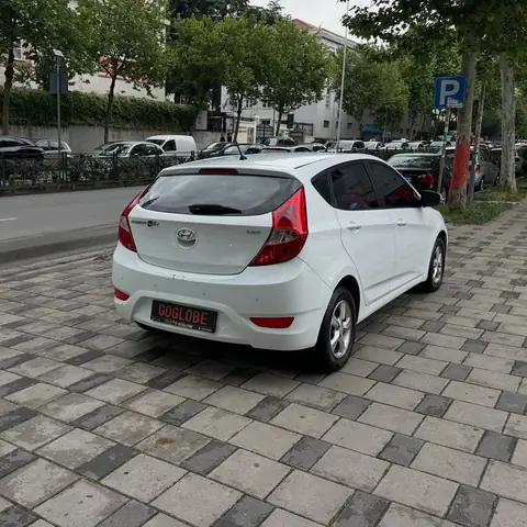 Foto 4 e Hyundai Accent 1.6d