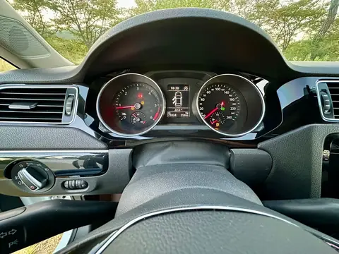 Foto 12 e Volkswagen Jetta 2.0 TDI