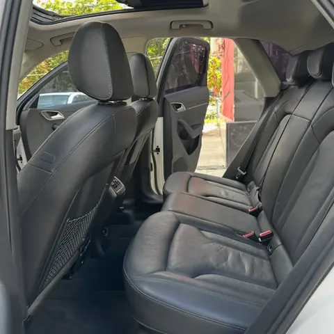 Foto 10 e Audi Q3 35 TDI Quattro