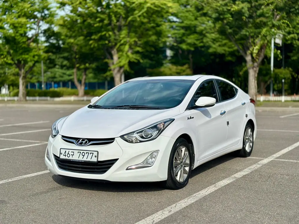 Hyundai Avante 1.6d - foto 1
