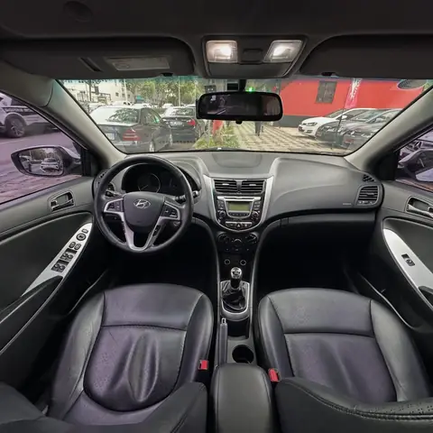 Foto 6 e Hyundai Accent 1.6d
