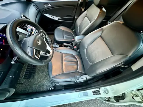 Foto 13 e Hyundai Accent 1.6d