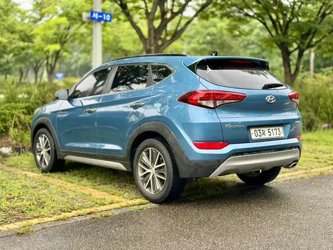 Foto 6 e Hyundai Tucson 1.7d