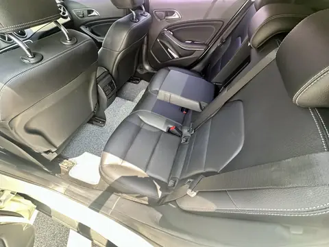 Foto 13 e Mercedes-Benz GLA200 CDI 4Matic