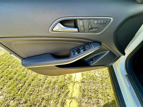 Foto 12 e Mercedes-Benz GLA 200 CDI