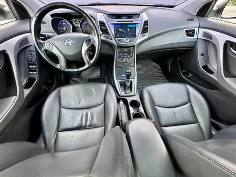 Foto 7 e Hyundai Avante 1.6d