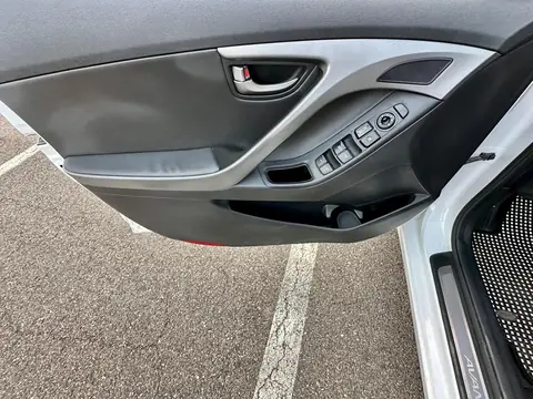 Foto 15 e Hyundai Avante 1.6d