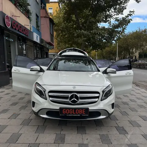 Foto 5 e Mercedes-Benz GLA 200 CDI 4 Matic