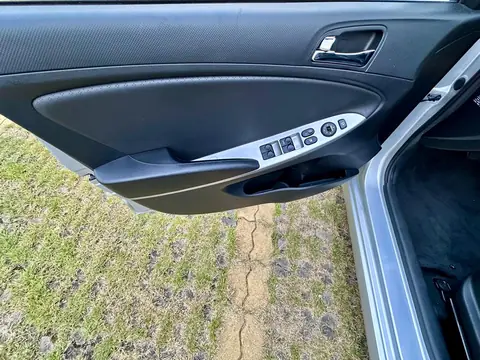 Foto 16 e Hyundai Accent 1.6d