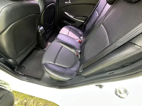 Foto 18 e Hyundai Accent 1.6d