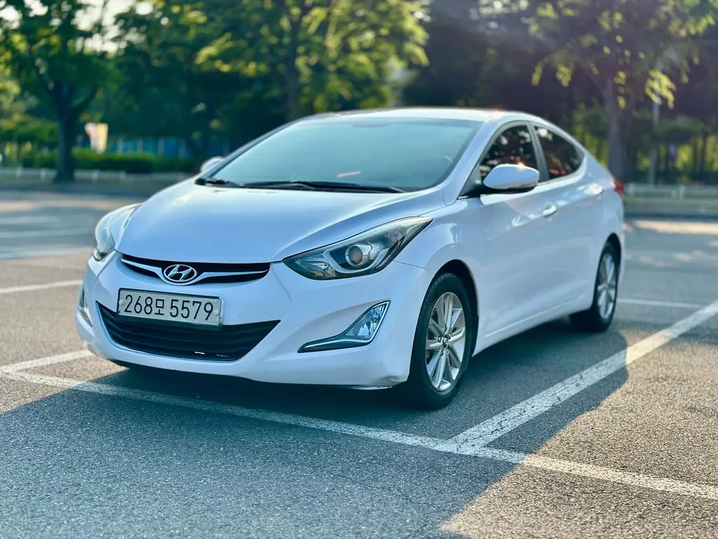 Hyundai Avante 1.6 LPG - foto 1