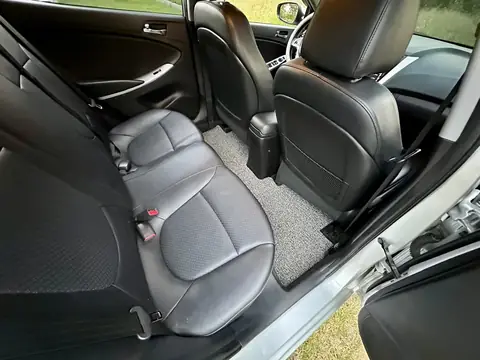 Foto 11 e Hyundai Accent 1.6d