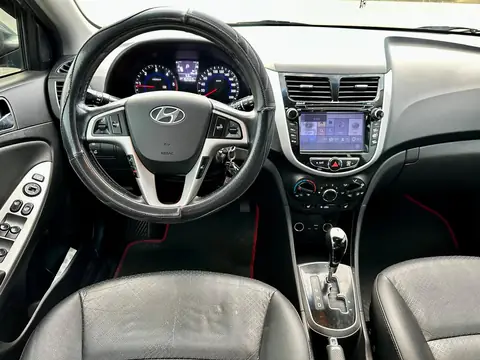 Foto 8 e Hyundai Accent 1.6d