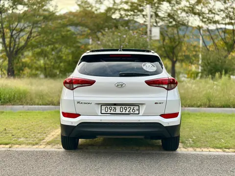 Foto 5 e Hyundai Tucson 1.7d