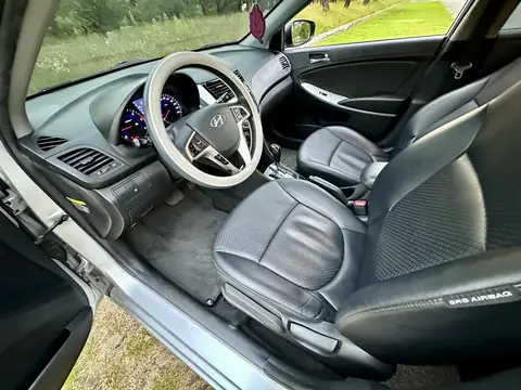 Foto 7 e Hyundai Accent 1.6d