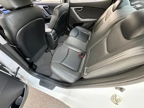 Foto 18 e Hyundai Avante 1.6d